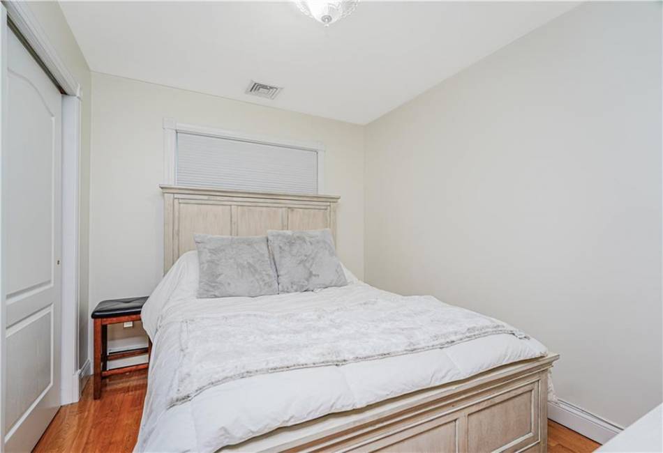 90 Giegerich Avenue, Staten Island, New York 10307, 5 Bedrooms Bedrooms, ,Residential,For Sale,Giegerich,489782