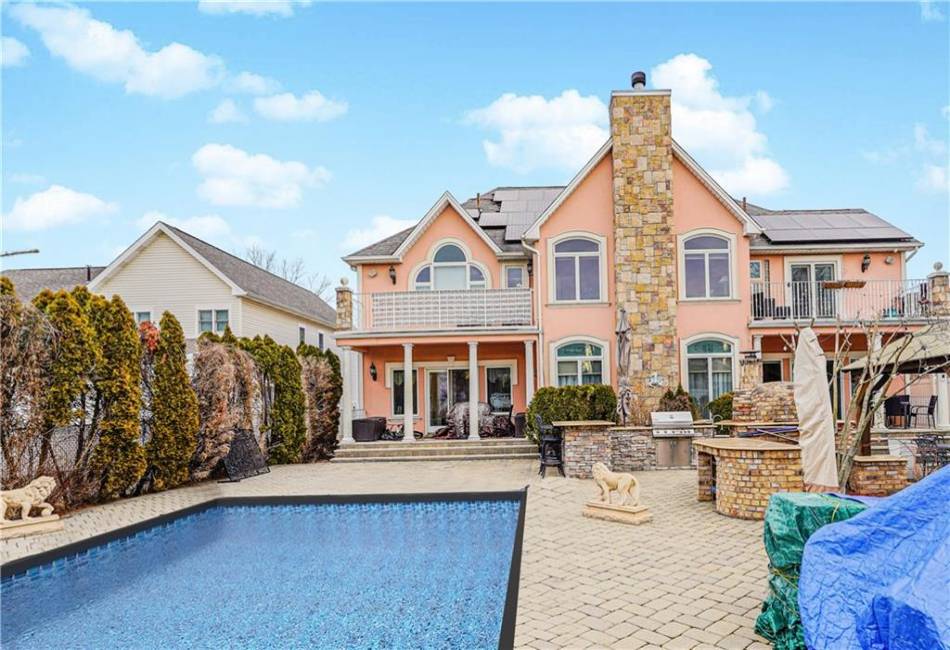 90 Giegerich Avenue, Staten Island, New York 10307, 5 Bedrooms Bedrooms, ,Residential,For Sale,Giegerich,489782