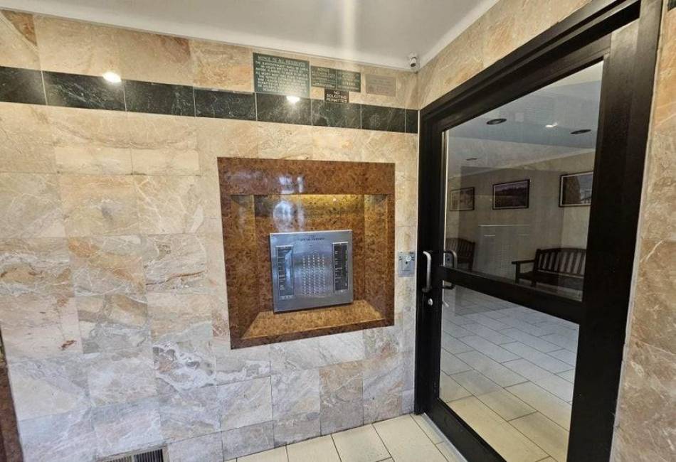 207 Ocean Parkway, Brooklyn, New York 11218, 1 Bedroom Bedrooms, ,1 BathroomBathrooms,Residential,For Sale,Ocean,489844