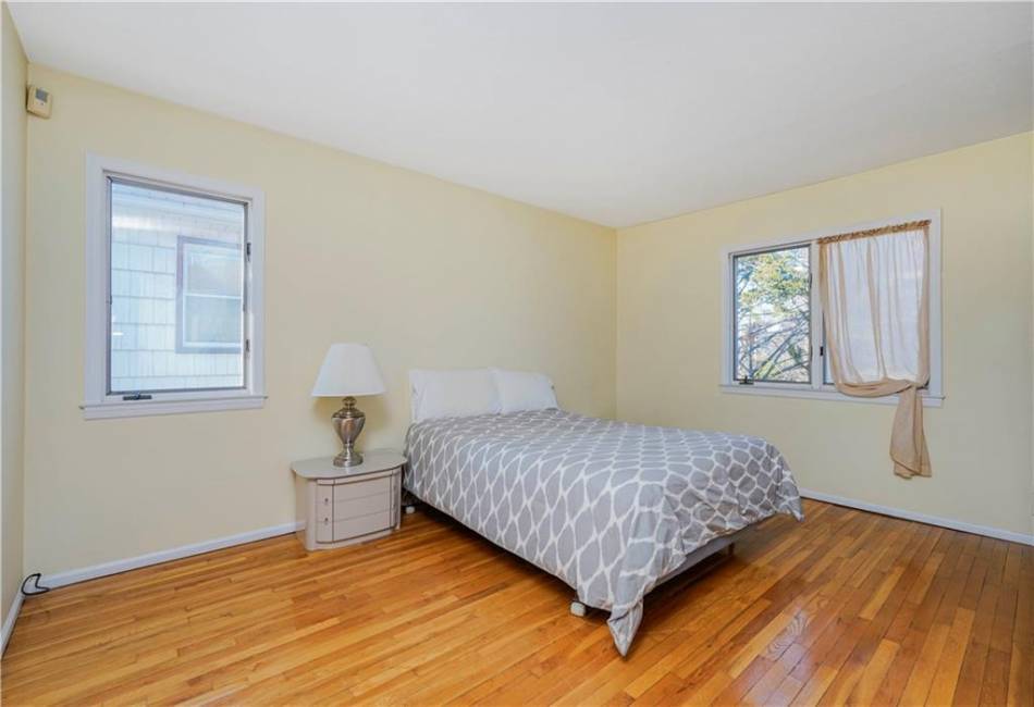 333 Mayfair Drive N, Brooklyn, New York 11234, 3 Bedrooms Bedrooms, ,2.5 BathroomsBathrooms,Residential,For Sale,Mayfair Drive N,489861