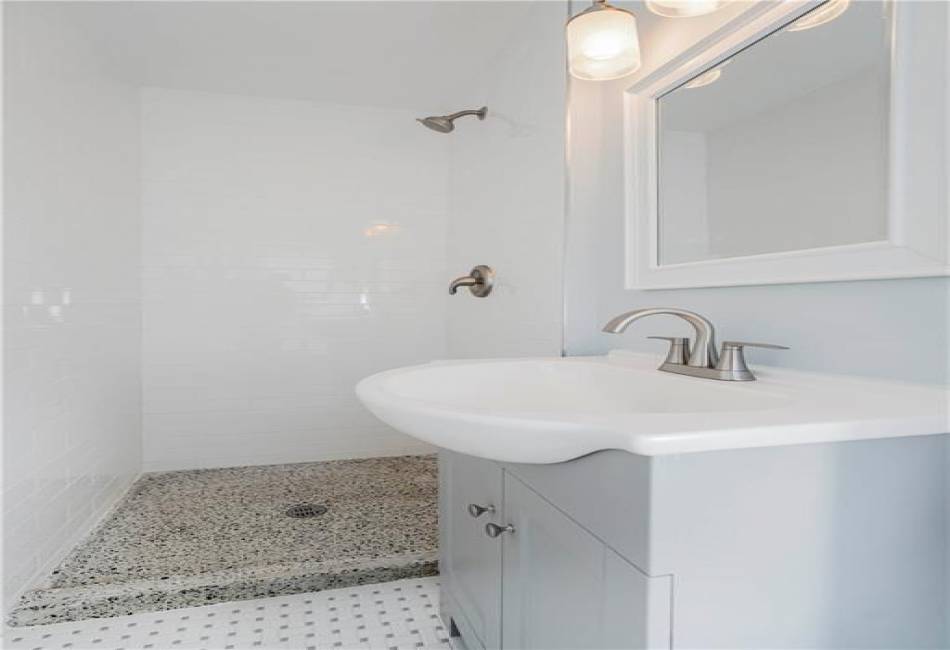 333 Mayfair Drive N, Brooklyn, New York 11234, 3 Bedrooms Bedrooms, ,2.5 BathroomsBathrooms,Residential,For Sale,Mayfair Drive N,489861