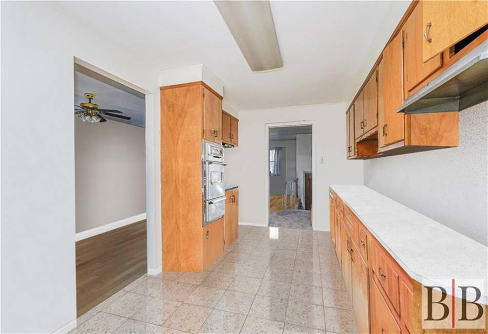 7406 Avenue U, Brooklyn, New York 11234, 4 Bedrooms Bedrooms, ,3 BathroomsBathrooms,Residential,For Sale,Avenue U,489878