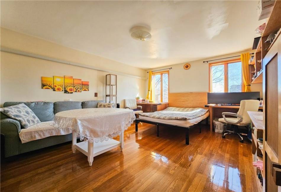 2540 11th Street, Brooklyn, New York 11235, 6 Bedrooms Bedrooms, ,Residential,For Sale,11th,489899
