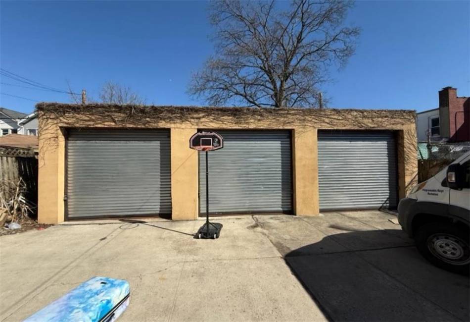 1701 48th Street, Brooklyn, New York 11234, 3 Bedrooms Bedrooms, ,3 BathroomsBathrooms,Residential,For Sale,48th,489900