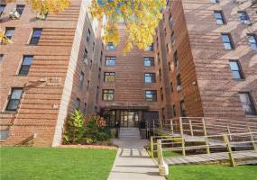 2271 Knapp Street, Brooklyn, New York 11229, 2 Bedrooms Bedrooms, ,1 BathroomBathrooms,Residential,For Sale,Knapp,487759