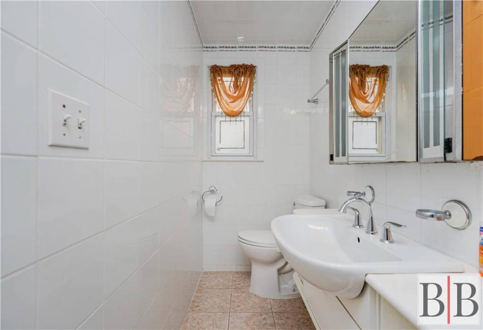 2394 National Drive, Brooklyn, New York 11234, 4 Bedrooms Bedrooms, ,4 BathroomsBathrooms,Residential,For Sale,National,489802