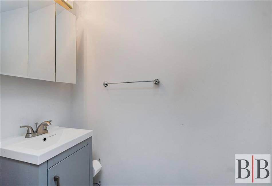 2394 National Drive, Brooklyn, New York 11234, 4 Bedrooms Bedrooms, ,4 BathroomsBathrooms,Residential,For Sale,National,489802