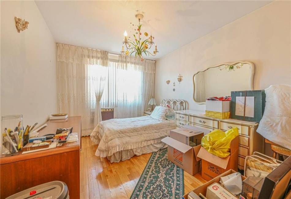 2212 81st Street, Brooklyn, New York 11214, 8 Bedrooms Bedrooms, ,5 BathroomsBathrooms,Residential,For Sale,81st,489840