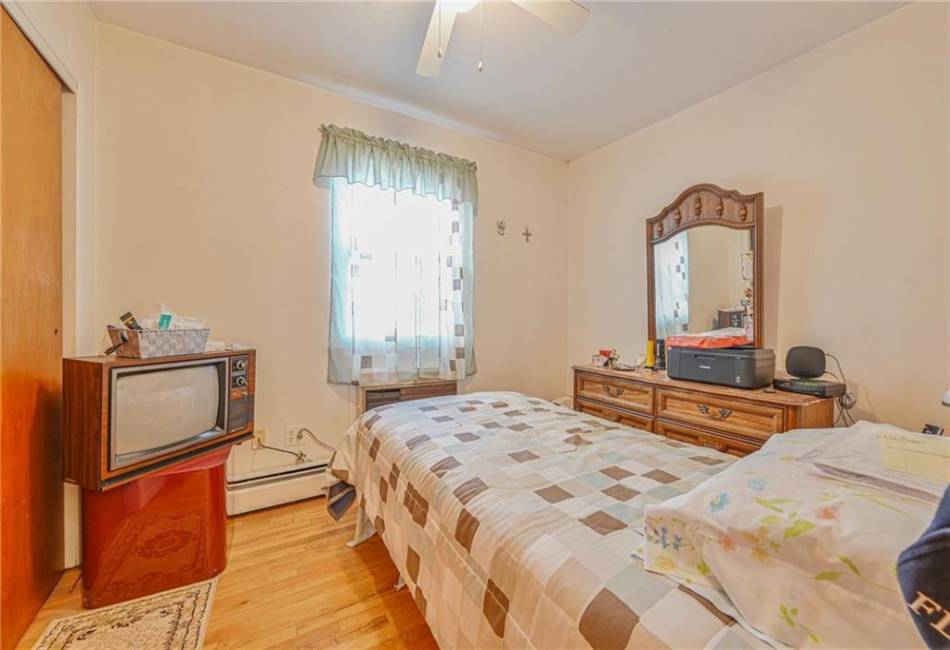 2212 81st Street, Brooklyn, New York 11214, 8 Bedrooms Bedrooms, ,5 BathroomsBathrooms,Residential,For Sale,81st,489840
