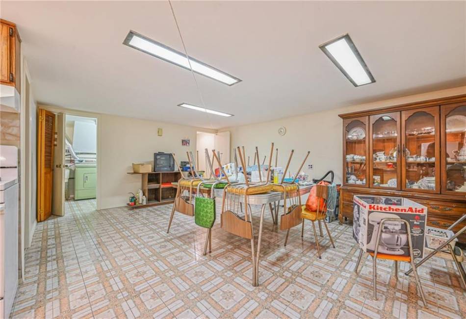 2212 81st Street, Brooklyn, New York 11214, 8 Bedrooms Bedrooms, ,5 BathroomsBathrooms,Residential,For Sale,81st,489840