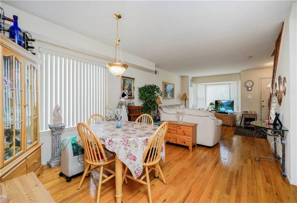 294 Alverson Avenue, Brooklyn, New York 10309, 4 Bedrooms Bedrooms, ,4 BathroomsBathrooms,Residential,For Sale,Alverson,489916