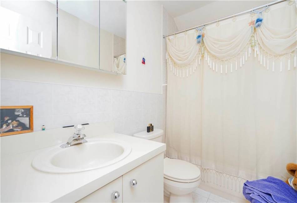 294 Alverson Avenue, Brooklyn, New York 10309, 4 Bedrooms Bedrooms, ,4 BathroomsBathrooms,Residential,For Sale,Alverson,489916