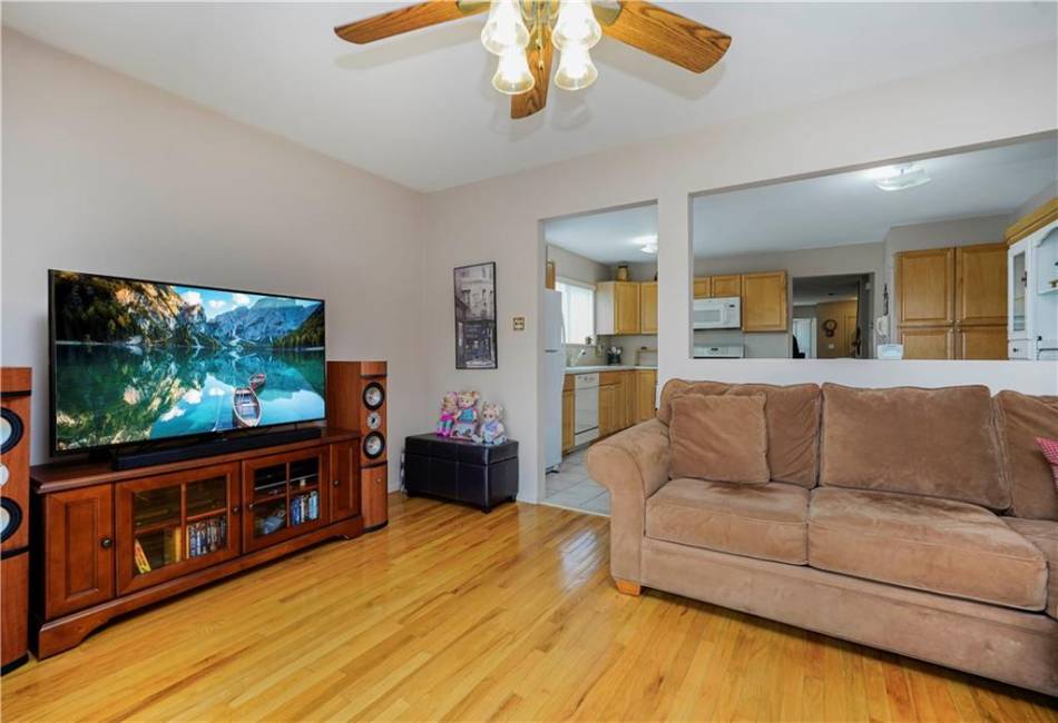 294 Alverson Avenue, Brooklyn, New York 10309, 4 Bedrooms Bedrooms, ,4 BathroomsBathrooms,Residential,For Sale,Alverson,489916