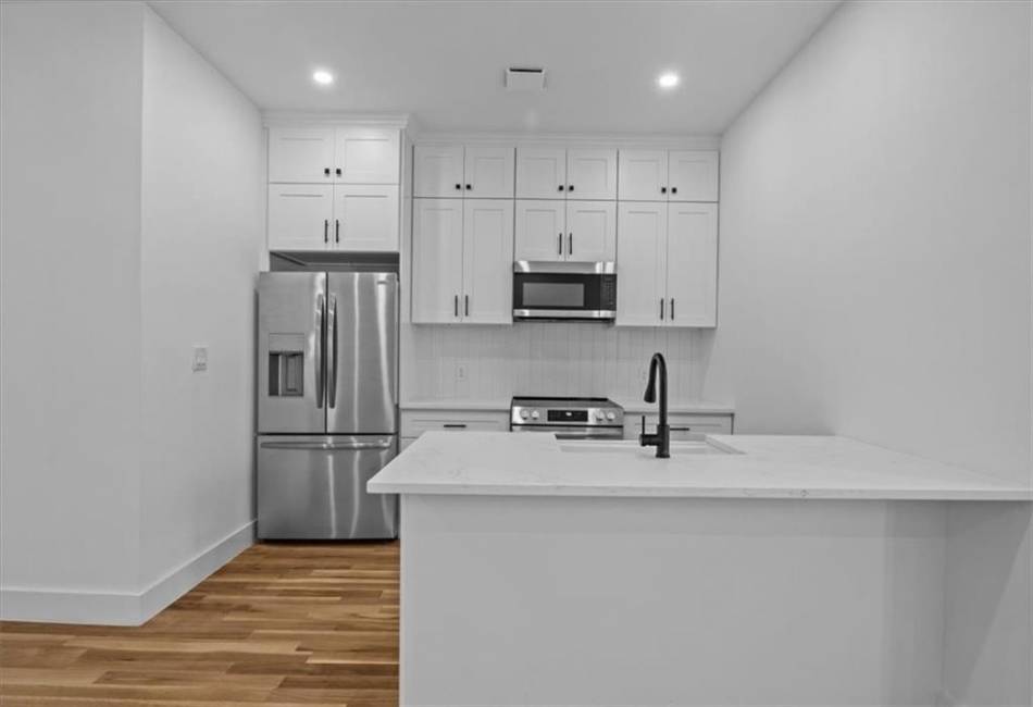 9512 Avenue B, Brooklyn, New York 11236, 5 Bedrooms Bedrooms, ,Residential,For Sale,Avenue B,489917