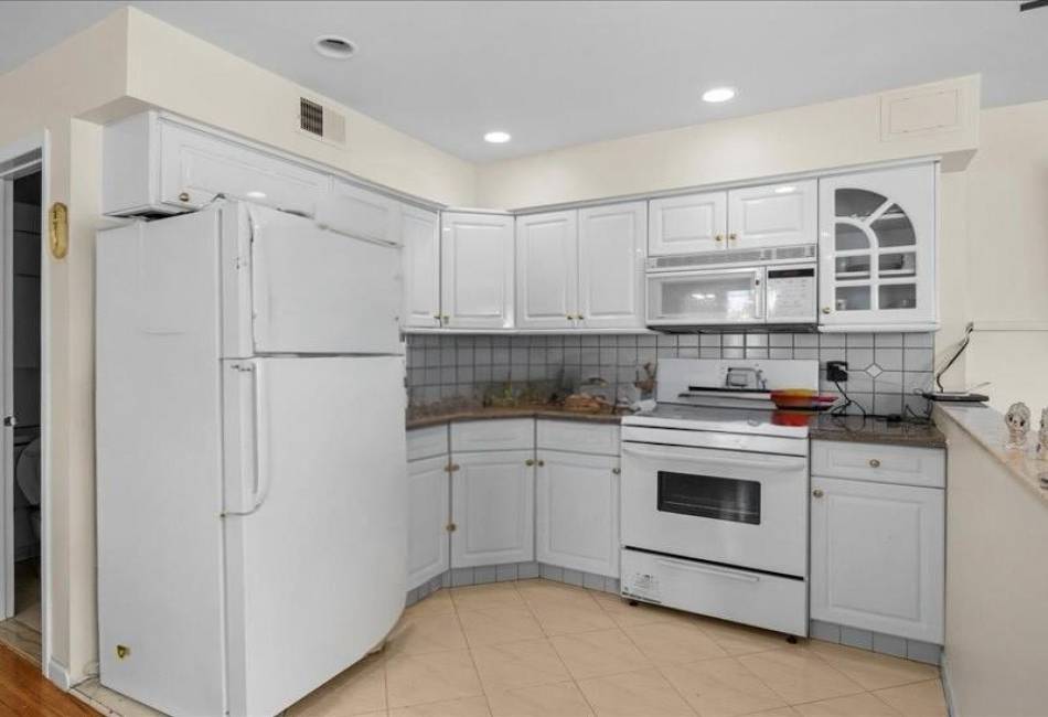 2381 72nd Street, Brooklyn, New York 11234, 4 Bedrooms Bedrooms, ,4 BathroomsBathrooms,Residential,For Sale,72nd,489924