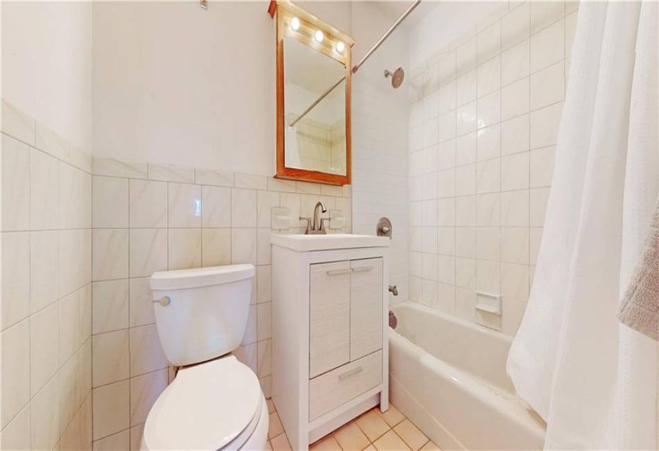 9425 Shore Road, Brooklyn, New York 11209, 2 Bedrooms Bedrooms, ,2 BathroomsBathrooms,Residential,For Sale,Shore,489923