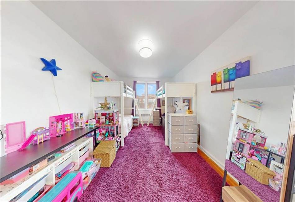 9425 Shore Road, Brooklyn, New York 11209, 2 Bedrooms Bedrooms, ,2 BathroomsBathrooms,Residential,For Sale,Shore,489923