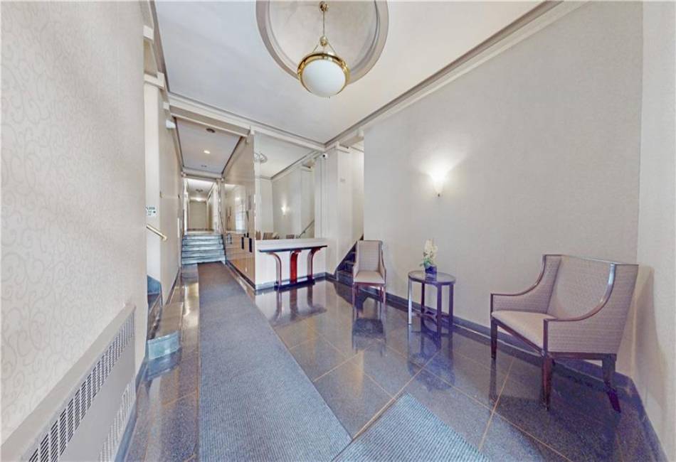 9425 Shore Road, Brooklyn, New York 11209, 2 Bedrooms Bedrooms, ,2 BathroomsBathrooms,Residential,For Sale,Shore,489923