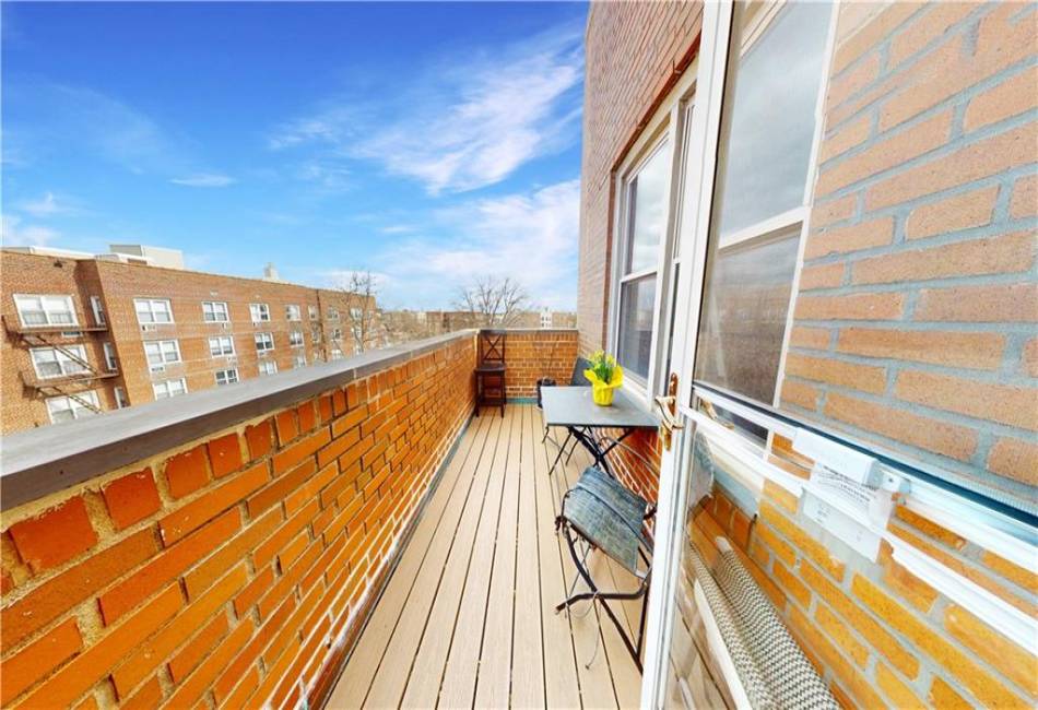 9425 Shore Road, Brooklyn, New York 11209, 2 Bedrooms Bedrooms, ,2 BathroomsBathrooms,Residential,For Sale,Shore,489923