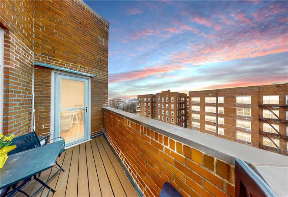 9425 Shore Road, Brooklyn, New York 11209, 2 Bedrooms Bedrooms, ,2 BathroomsBathrooms,Residential,For Sale,Shore,489923