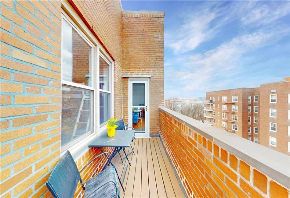 9425 Shore Road, Brooklyn, New York 11209, 2 Bedrooms Bedrooms, ,2 BathroomsBathrooms,Residential,For Sale,Shore,489923