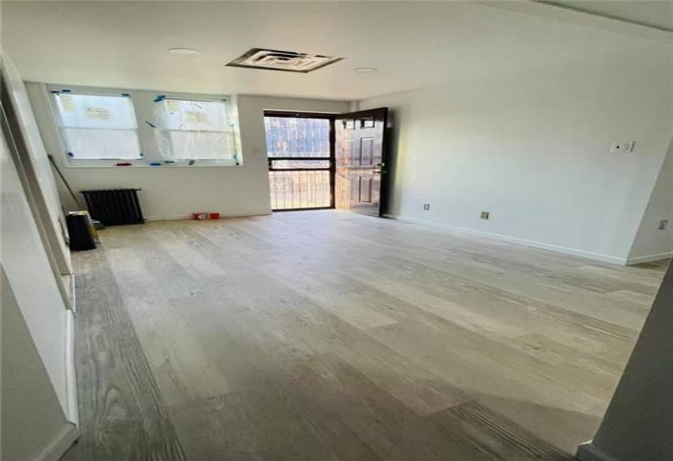 7525 15th Avenue, Brooklyn, New York 11228, ,Mixed Use,For Sale,15th,489901