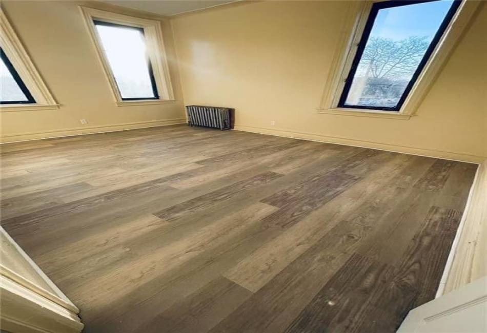 7525 15th Avenue, Brooklyn, New York 11228, ,Mixed Use,For Sale,15th,489901