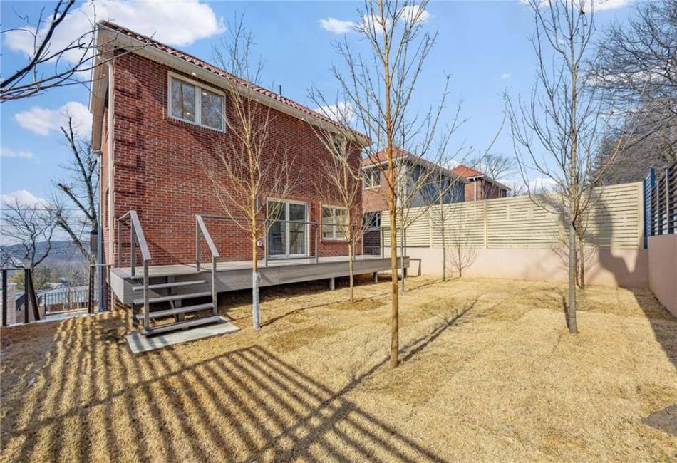 139 Highland Avenue, Brooklyn, New York 10301, 4 Bedrooms Bedrooms, ,4 BathroomsBathrooms,Residential,For Sale,Highland,489927