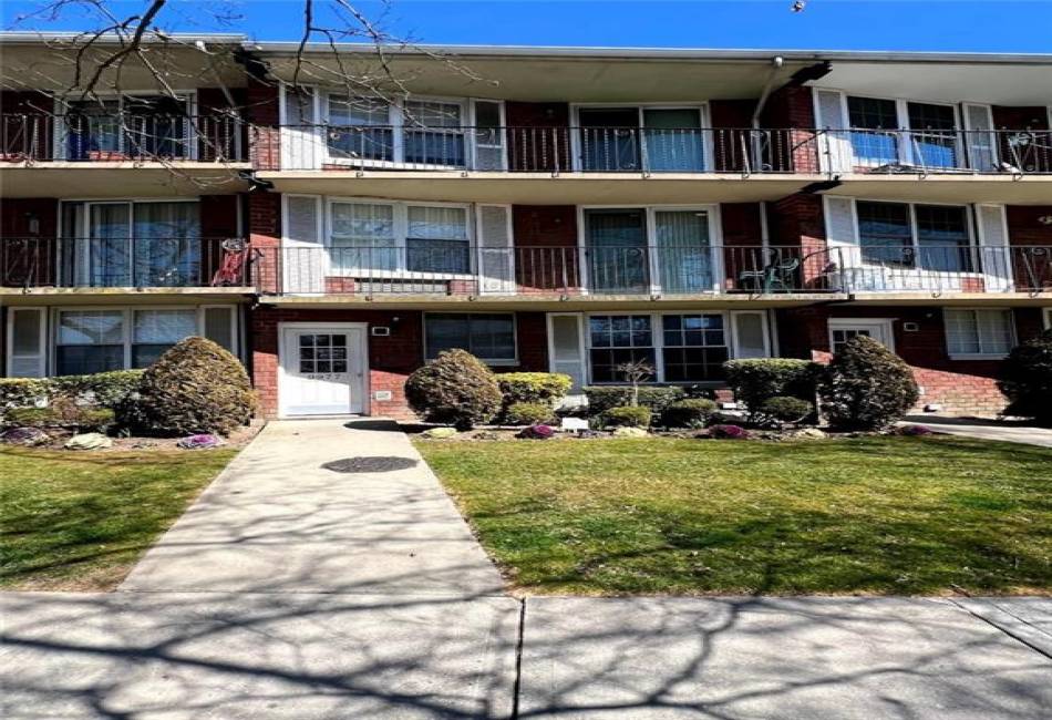 9977 Shore Road, Brooklyn, New York 11209, 1 Bedroom Bedrooms, ,1 BathroomBathrooms,Residential,For Sale,Shore,489932