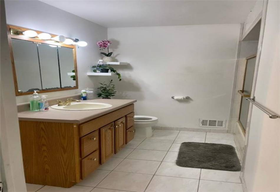 81 Spartan Avenue, Staten Island, New York 10303, 3 Bedrooms Bedrooms, ,2 BathroomsBathrooms,Residential,For Sale,Spartan,489952
