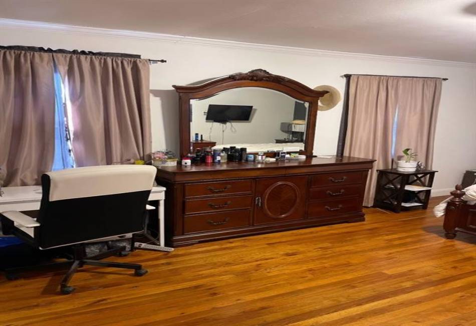 81 Spartan Avenue, Staten Island, New York 10303, 3 Bedrooms Bedrooms, ,2 BathroomsBathrooms,Residential,For Sale,Spartan,489952