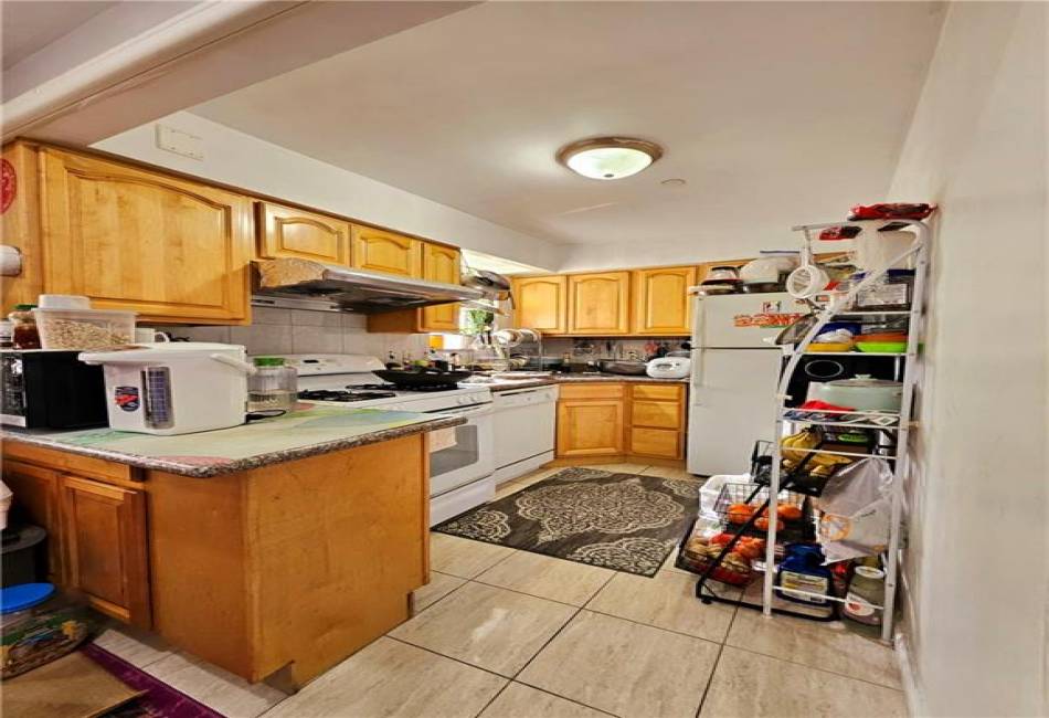1820 73rd Street, Brooklyn, New York 11214, 2 Bedrooms Bedrooms, ,2 BathroomsBathrooms,Residential,For Sale,73rd,489955