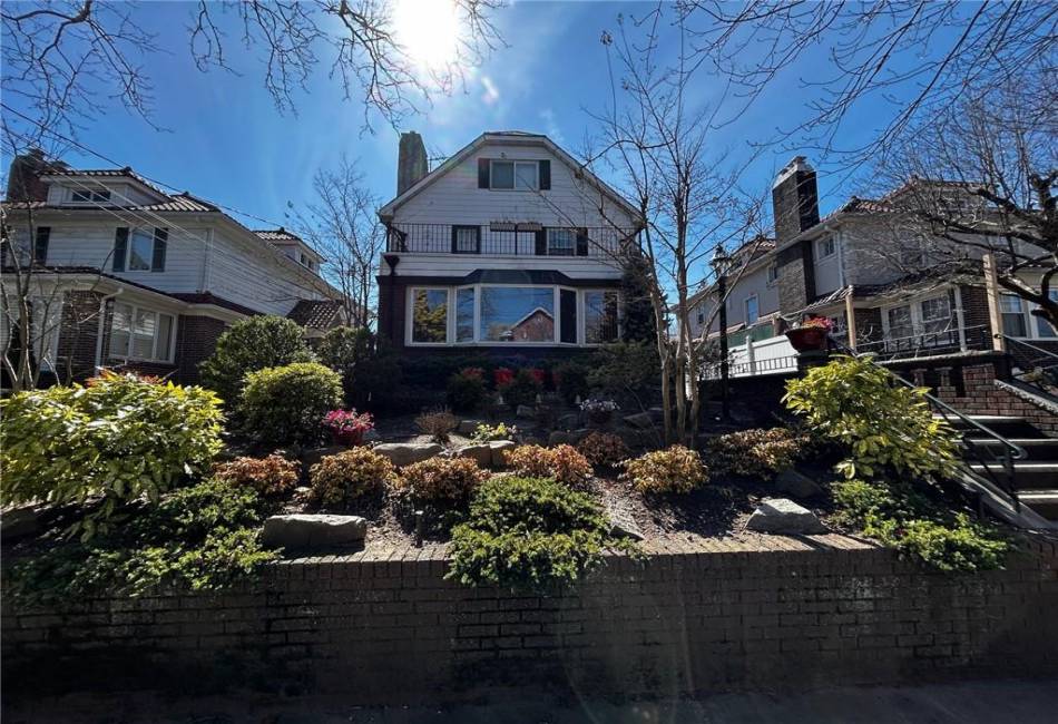 74 81st Street, Brooklyn, New York 11209, 6 Bedrooms Bedrooms, ,5 BathroomsBathrooms,Residential,For Sale,81st,489958
