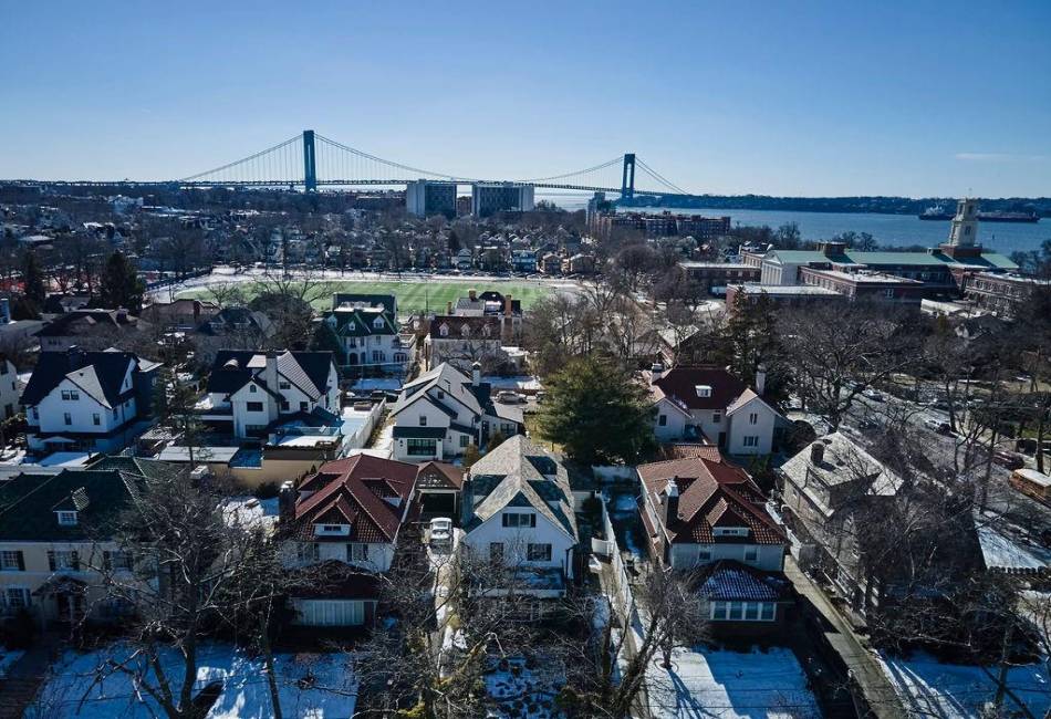 74 81st Street, Brooklyn, New York 11209, 6 Bedrooms Bedrooms, ,5 BathroomsBathrooms,Residential,For Sale,81st,489958
