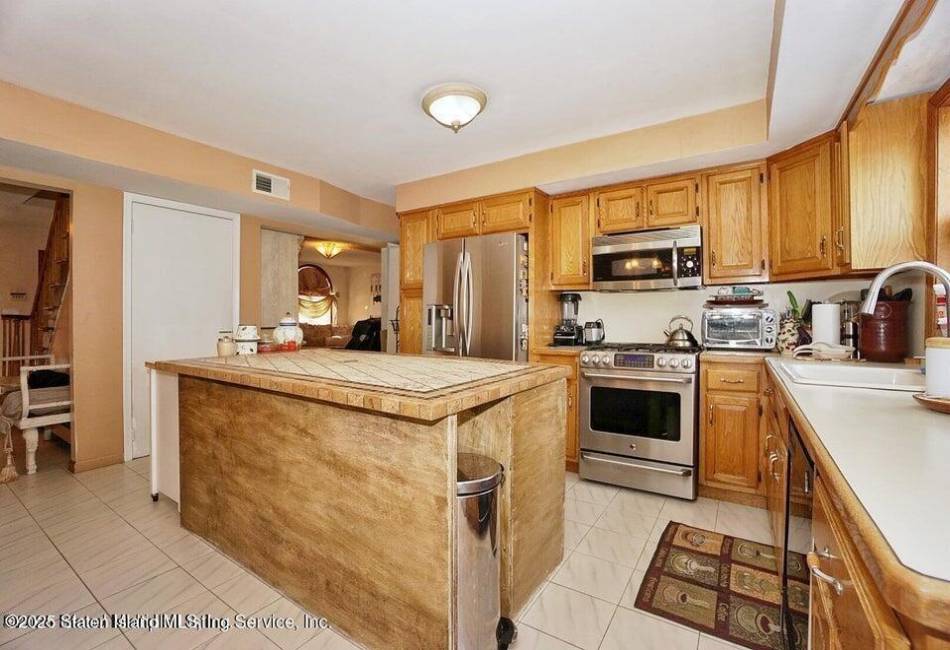 197 Aspinwall Street, Staten Island, New York 10307, 4 Bedrooms Bedrooms, ,6 BathroomsBathrooms,Residential,For Sale,Aspinwall,489966