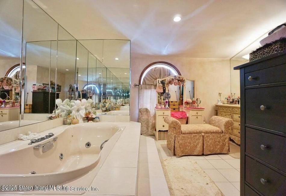 197 Aspinwall Street, Staten Island, New York 10307, 4 Bedrooms Bedrooms, ,6 BathroomsBathrooms,Residential,For Sale,Aspinwall,489966