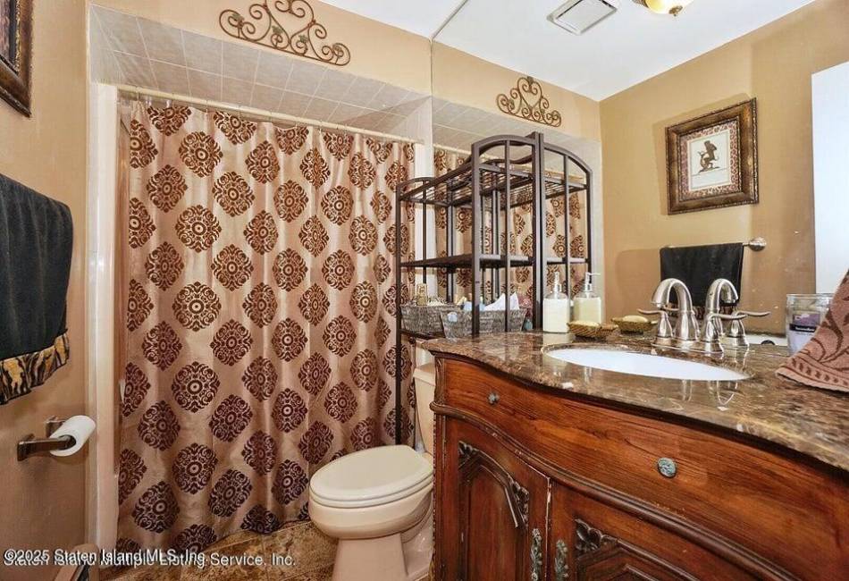 197 Aspinwall Street, Staten Island, New York 10307, 4 Bedrooms Bedrooms, ,6 BathroomsBathrooms,Residential,For Sale,Aspinwall,489966