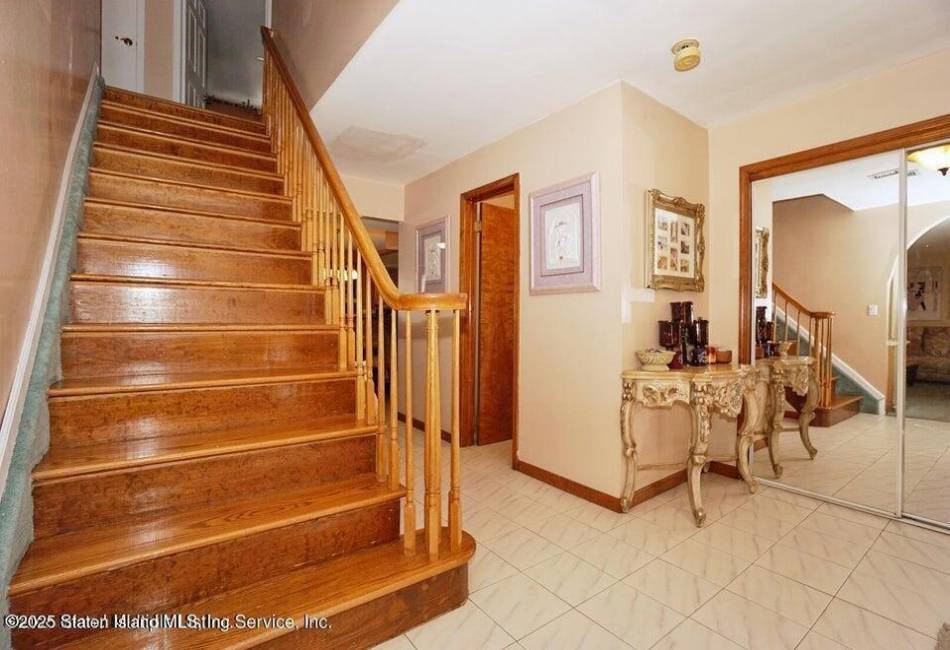 197 Aspinwall Street, Staten Island, New York 10307, 4 Bedrooms Bedrooms, ,6 BathroomsBathrooms,Residential,For Sale,Aspinwall,489966