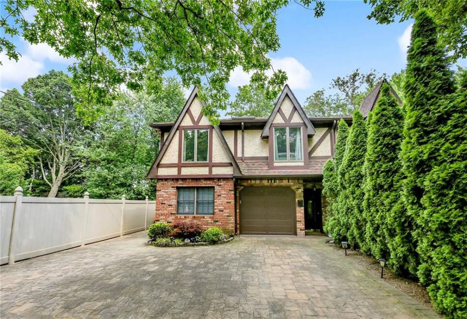 384 Railroad Avenue, Staten Island, New York 10304, 4 Bedrooms Bedrooms, ,4 BathroomsBathrooms,Residential,For Sale,Railroad,489967