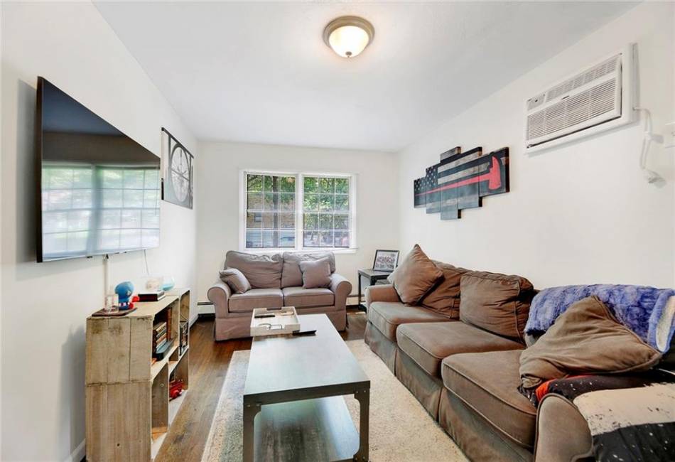 384 Railroad Avenue, Staten Island, New York 10304, 4 Bedrooms Bedrooms, ,4 BathroomsBathrooms,Residential,For Sale,Railroad,489967
