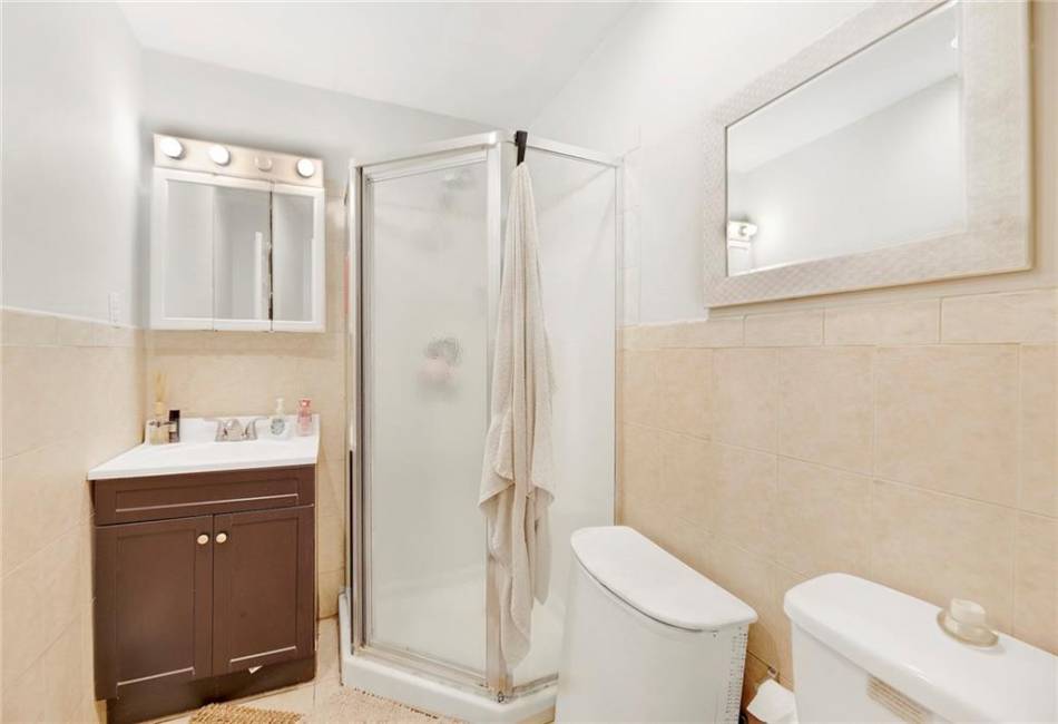 384 Railroad Avenue, Staten Island, New York 10304, 4 Bedrooms Bedrooms, ,4 BathroomsBathrooms,Residential,For Sale,Railroad,489967
