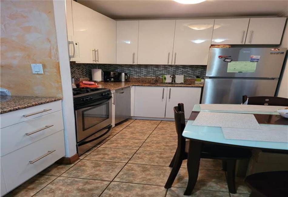 2610 Ocean Parkway, Brooklyn, New York 11235, 1 Bedroom Bedrooms, ,1 BathroomBathrooms,Residential,For Sale,Ocean,489970