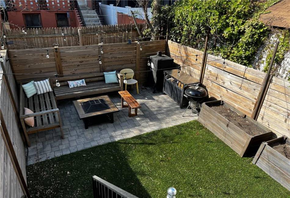 1009 Hancock Street, Brooklyn, New York 11221, 1 Bedroom Bedrooms, ,1.5 BathroomsBathrooms,Residential,For Sale,Hancock,489603