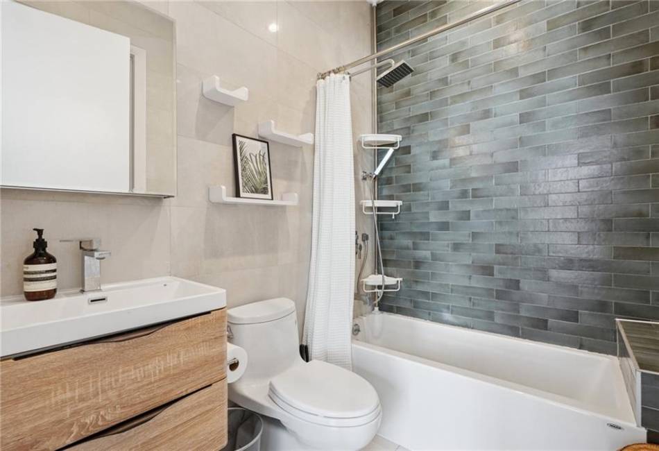 1009 Hancock Street, Brooklyn, New York 11221, 1 Bedroom Bedrooms, ,1.5 BathroomsBathrooms,Residential,For Sale,Hancock,489603