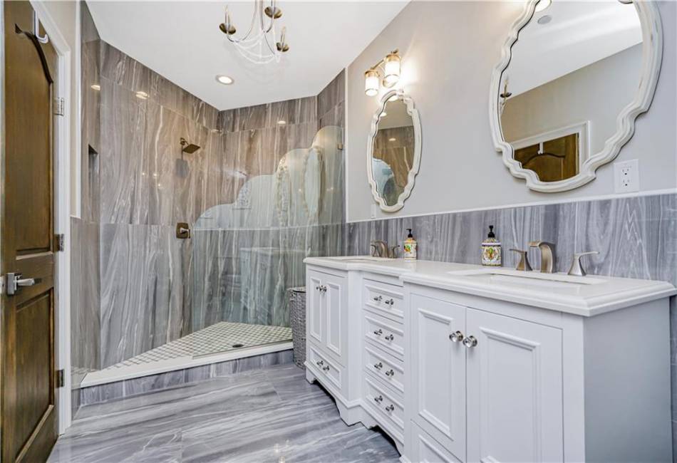6233 Amboy Road, Staten Island, New York 10309, 4 Bedrooms Bedrooms, ,Residential,For Sale,Amboy,489953