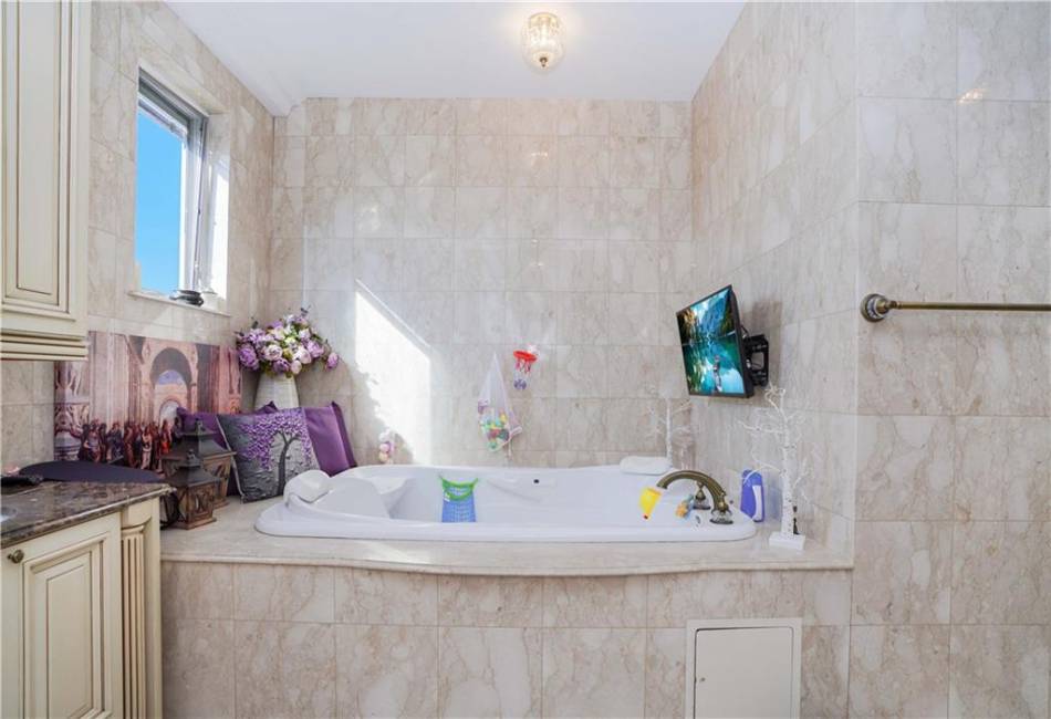 2314 National Drive, Brooklyn, New York 11234, 5 Bedrooms Bedrooms, ,4 BathroomsBathrooms,Residential,For Sale,National,489971