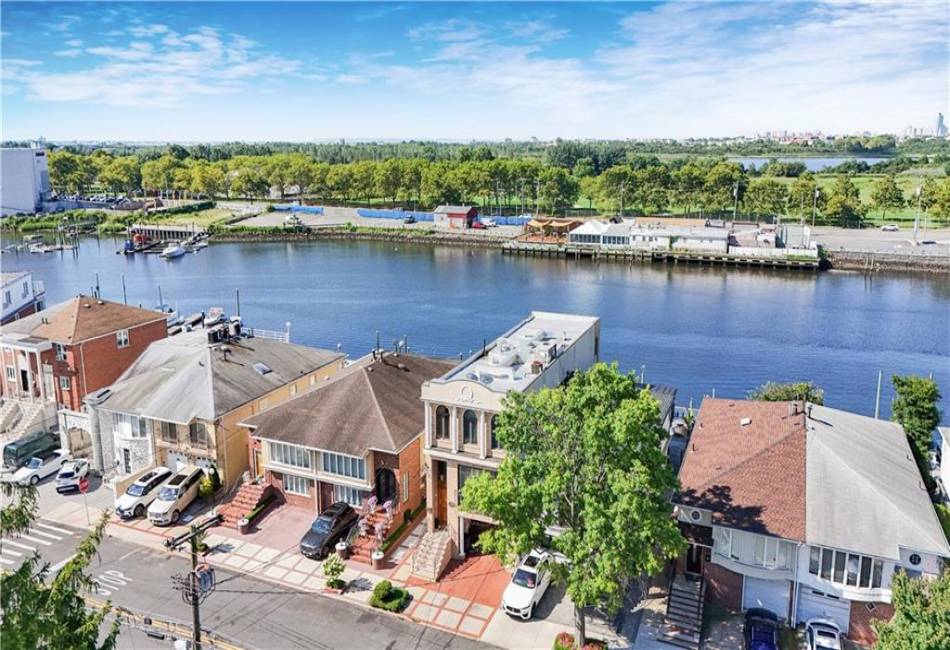 2314 National Drive, Brooklyn, New York 11234, 5 Bedrooms Bedrooms, ,4 BathroomsBathrooms,Residential,For Sale,National,489971