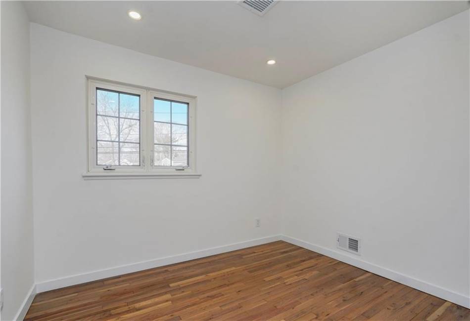 620 Laurel Avenue, New Jersey, New Jersey 07730, 4 Bedrooms Bedrooms, ,2 BathroomsBathrooms,Residential,For Sale,Laurel,489993