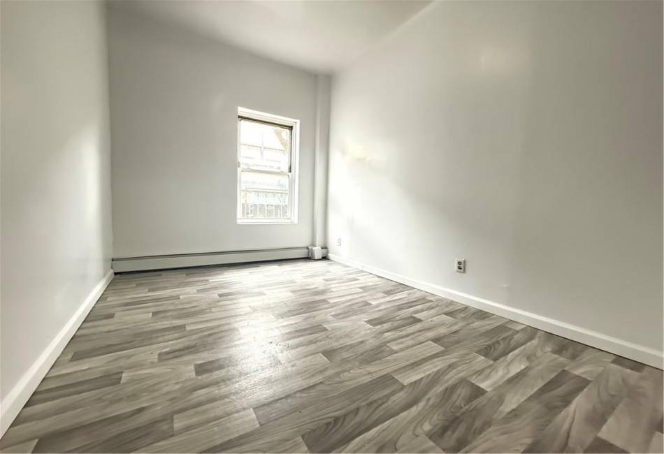 755 McDonald Avenue, Brooklyn, New York 11218, ,Mixed Use,For Sale,McDonald,489996