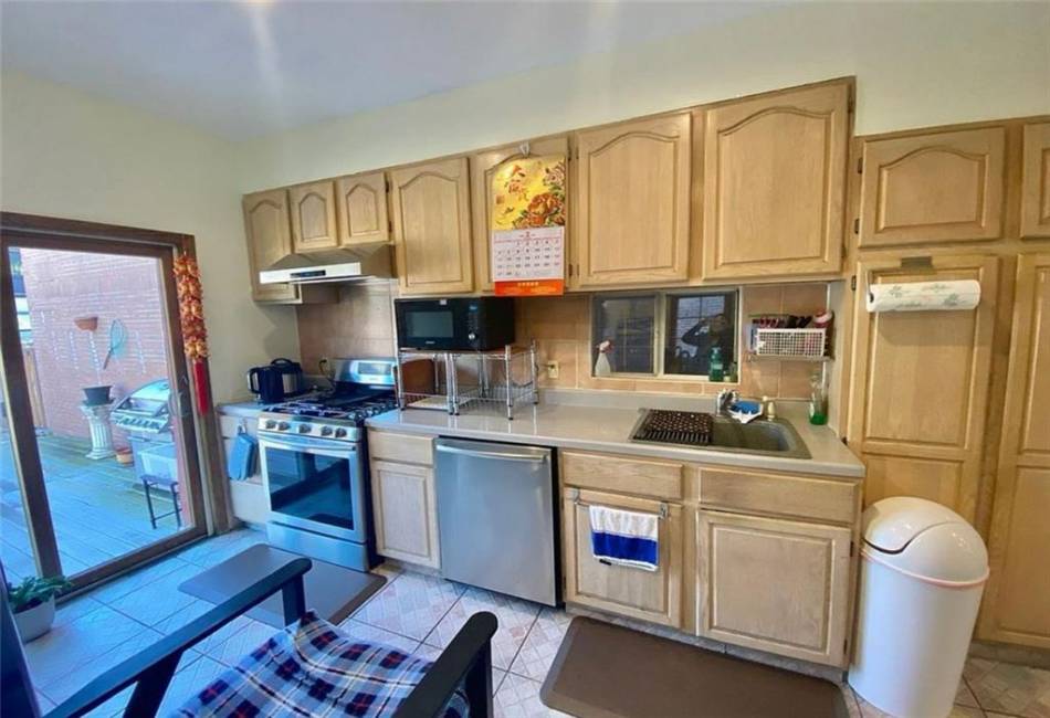 1727 16th Street, Brooklyn, New York 11229, 3 Bedrooms Bedrooms, ,2 BathroomsBathrooms,Residential,For Sale,16th,490005